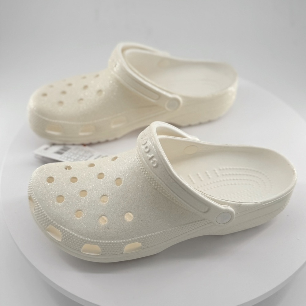 NWT Crocs Footwear Unisex M10 W12 Beige Classic SlipOn Ventilated Adjusted Heel